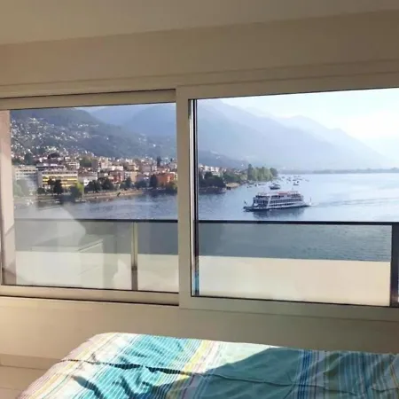 Modern Apt 605 *
