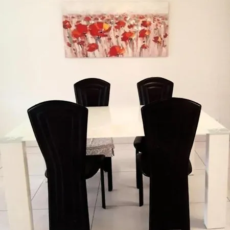 شقة Modern Apt 605